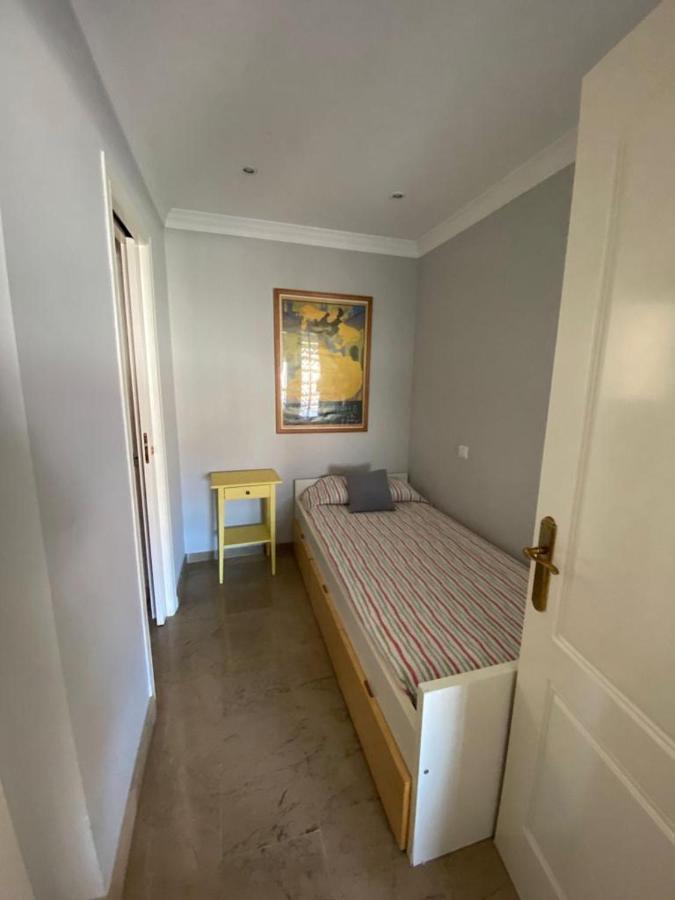 Apartamento Junto Al Puerto Deportivo De Estepona Exterior photo